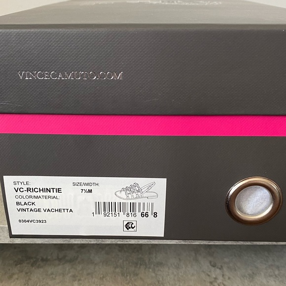 NEW Black Vince Camuto gladiator sandals with silver hardware 7.5. - Picture 4 of 4